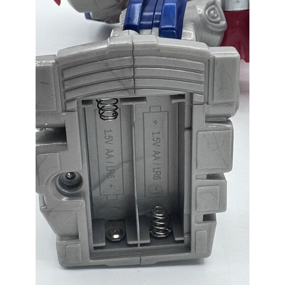 Transformers Optimus  Prime Power Bots Talking Light Up Figure 2009 - Picture 8 of 11